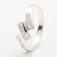 Strieborný prsteň, biele zirkóny - 15,90 €