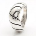 Strieborný prsteň, výrazný so zárezmi - 20,30 €